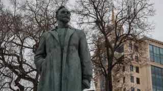 Президент Владимир Путин распорядился вернуть имя организатора ВЧК и красного террора Феликса Дзержинского Академии ФСБ, ссылаясь на заслуги в подготовке кадров и «обеспечении государственной безопасности».