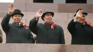 Правительство РФ до конца 2026 года введёт систему обязательных планов по выпуску и поставкам бензина и дизтоплива, а также ограничит рост цен на АЗС уровнем инфляции на фоне ущерба нефтепереработке от ударов украинских беспилотников.