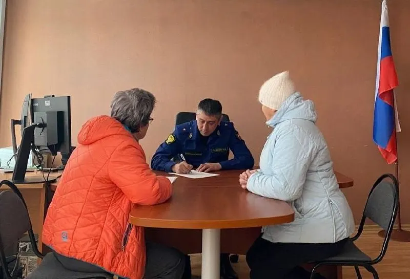 По предложению президента Сергея Паволина предлагают назначить на пост прокурора Иркутской области. Он руководил прокуратурой Мурманска с 2021 года; в Иркутске рассчитывают, что он займётся вопросами ЖКХ.