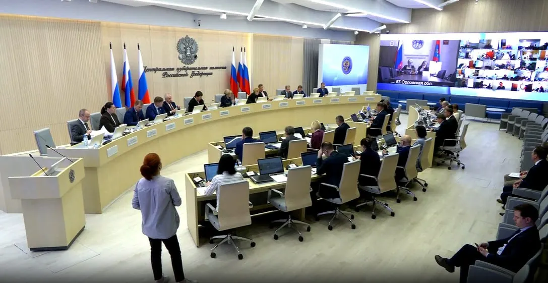 На заседании ЦИК рассмотрели 17 вопросов: передача мандата, ряд назначений в региональные избиркомы, изменения в порядке публикации данных опросов и сокращение участковых комиссий в Смоленске.