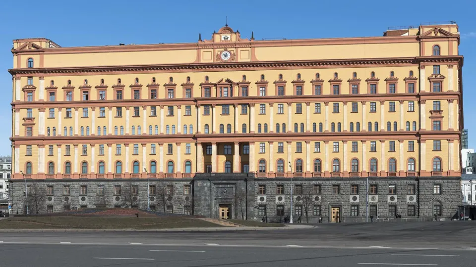 Руководитель Пограничной службы заявил о нарушениях договоров о границе, росте провокаций и ограничениях на пересечение рубежа; Москва отмечает обострение на западных рубежах и усиливает группировку войск.