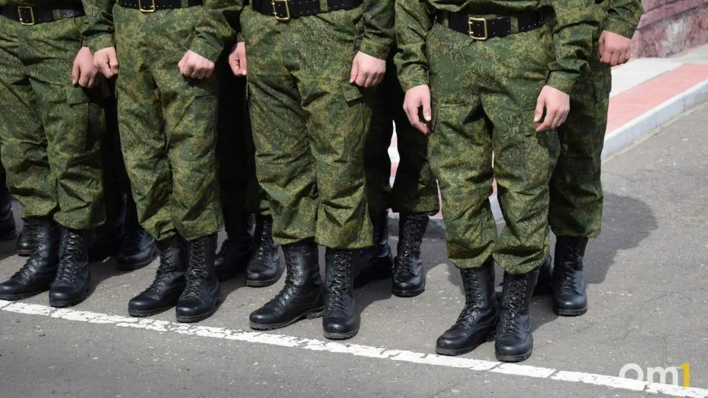 Минтруд добавил профессии в список для альтернативной службы — теперь в нём 363 позиции. В перечень вошли врачи, специалисты рабочих профессий и редкие специальности; число организаций для прохождения АГС увеличилось до 1 927.