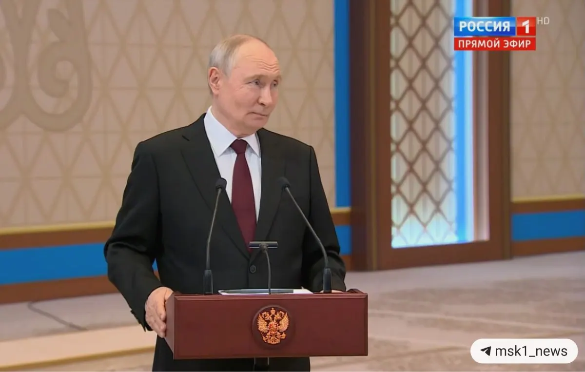 Президент заявил, что называть сроки окончания СВО опрометчиво, отметил наступление ВС РФ по всем направлениям и обвинил политику ЕС в эскалации конфликта; контакты по Украине есть, но переговоров — нет.