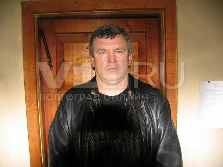Защитники просили выпустить предпринимателя, но суд отклонил ходатайство — Молодцов останется в следственном изоляторе.