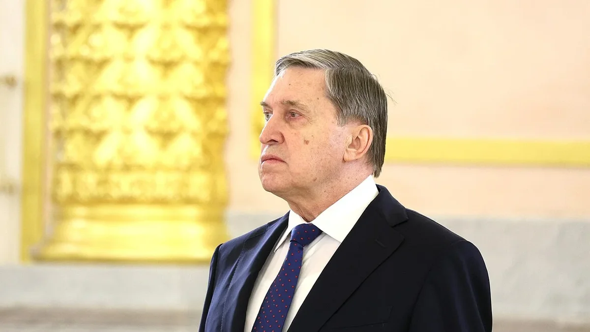 Власти заявили, что прекращение войны возможно лишь после вывода украинских войск из Донбасса. При этом США продолжают попытки посредничества, а президент готов к переговорам при условии окончательных договорённостей о мирном договоре.
