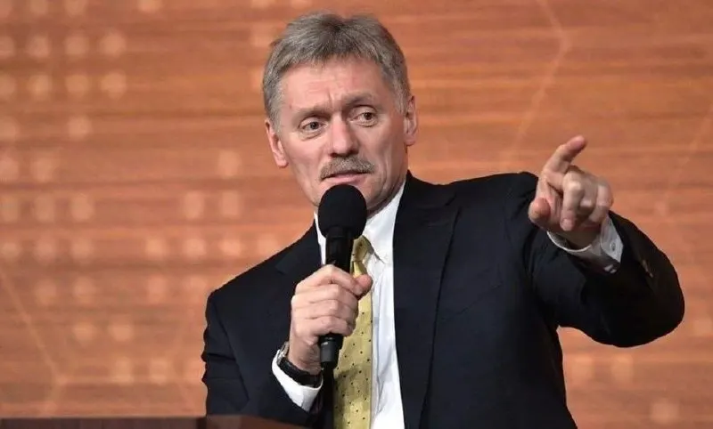 В Кремле заявили, что спецоперация прекратится при условии ухода украинских войск из российских регионов; в заявлении также говорится о преднамеренном ударе по колледжу в Старобельске и о сохранении контактов с США.