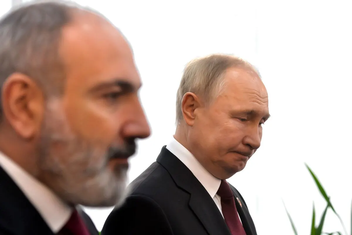 За январь–май 2026 года товарооборот между странами составил $2,196 млрд — на 21,5% меньше год к году; доля России в структуре экспорта Армении сократилась с 35,1% до 28% на фоне политического сближения Еревана с Европой и ограничений на ввоз продуктов.