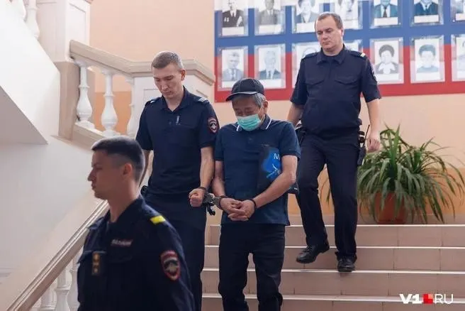 Волгоградский пенсионер, приговорённый к 11 годам строгого режима, запрету на вождение и штрафу в 5 млн рублей за наезд, обжаловал приговор. Апелляция оставила решение в силе, дело направлено в Верховный суд РФ.