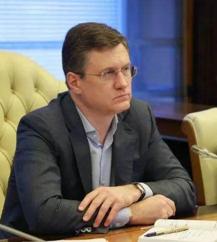 Александр Новак провёл совещание по рынку топлива: регионы отчитались о запасах и логистике, профильным ведомствам поручено ежедневно мониторить ситуацию и принимать меры во избежание локальных сбоев.