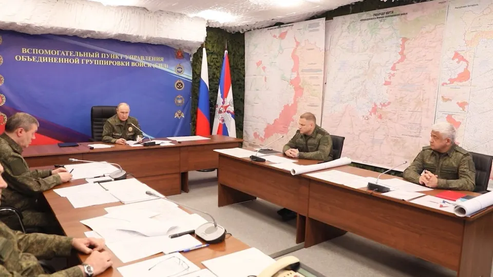 На совещании с военными президент потребовал изучить участие союзников Украины в боевых действиях и распорядился продолжить массированные удары по инфраструктуре, обеспечивающей её функционирование.