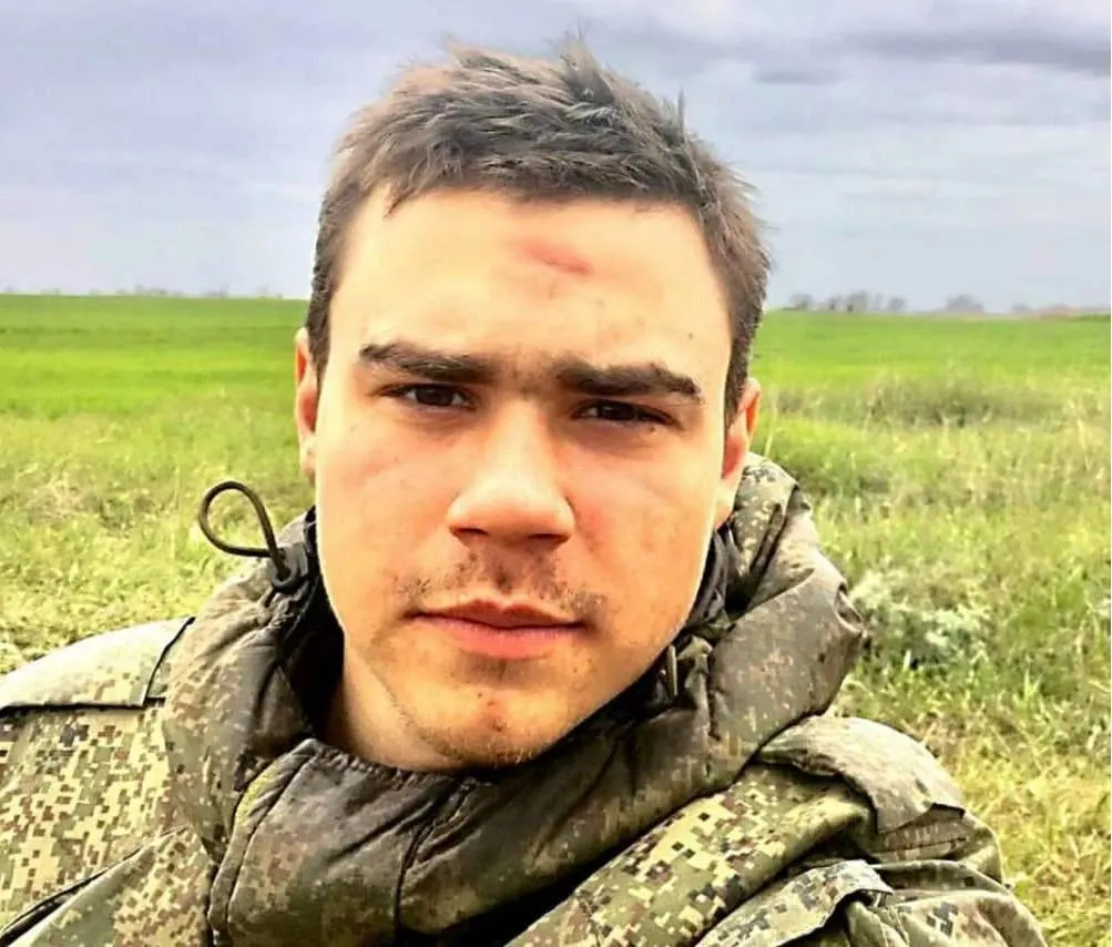 24-летний Алексей Пополитов служил в артиллерии и погиб в зоне проведения специальной операции; отец погибшего — депутат областной думы.