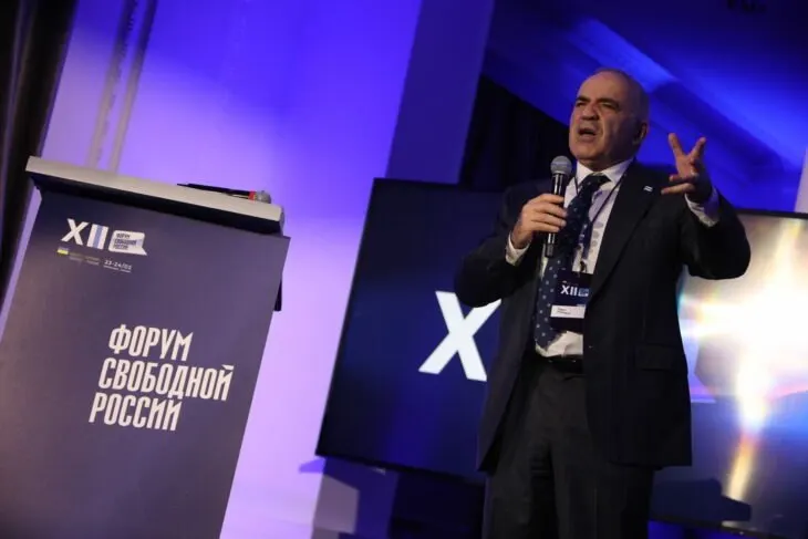 Форум свободной России заявил, что грядущие выборы — фарс и попытка легитимизировать текущий курс и территориальные захваты.