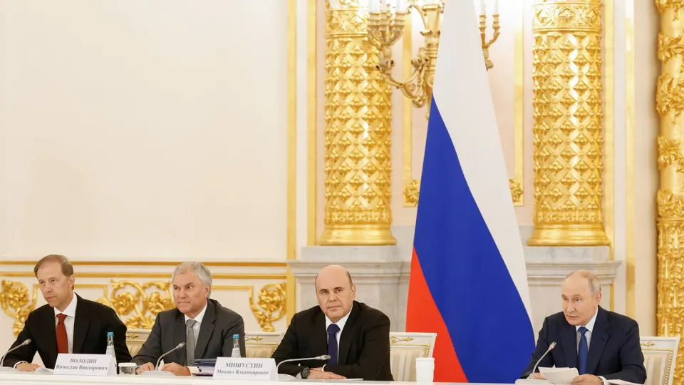 Президент поручил заранее готовиться к возвращению участников конфликта и расширить меры поддержки ветеранов, включая трудоустройство и сохранение рабочих мест.