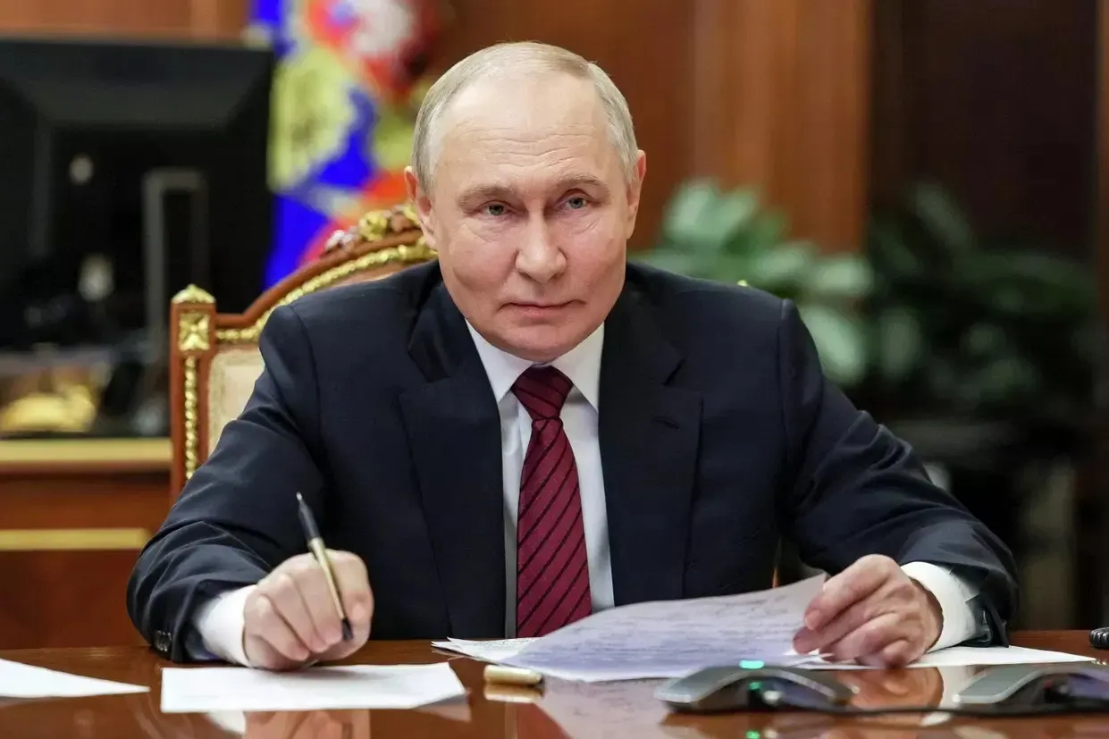 За восемь месяцев 2026 года бизнес направил в федеральный бюджет рекордные 383,69 млрд рублей, что превысило прошлогодние показатели.