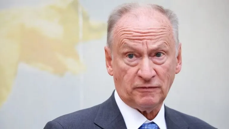 Российский чиновник предупредил о жестком ответе Москвы на любую агрессию и поставил под сомнение заявление польского министра о превосходстве Варшавы.