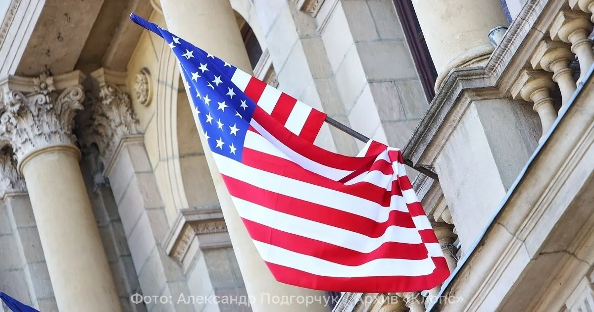Президент США заявил о прекращении морской блокады Ирана и пообещал, что «нефть снова будет течь в обе стороны». Подписание соглашения и разминирование Ормузского пролива запланированы на 19 июня; Иран подтвердил подготовку соответствующего меморандума.