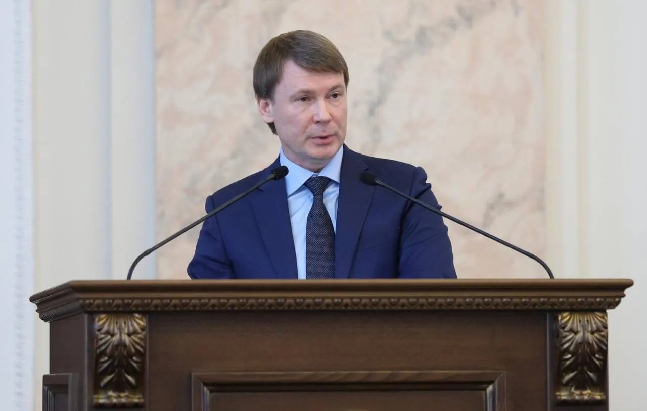 Компания, ранее принадлежавшая экс‑депутату Законодательного собрания Краснодарского края Алексею Сидюкову, с 5 июня 2026 года находится в управлении Росимущества. Передача стала следствием судебного решения по иску надзорных органов.