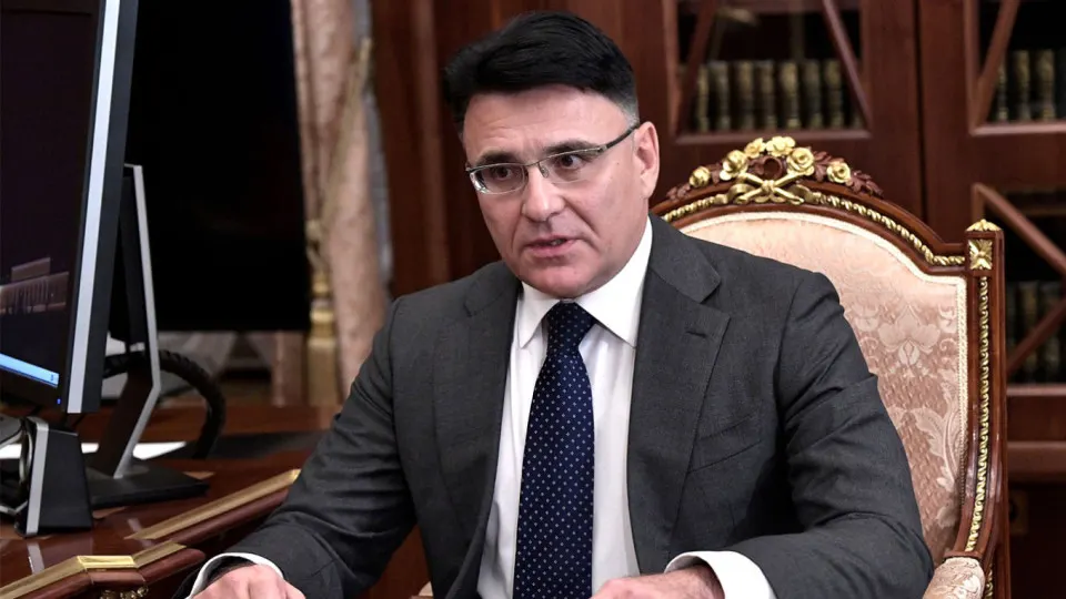 По мнению руководителя холдинга, квоты и система отбора иностранных картин помогут освободить экраны для отечественного кино и повысить качество кинопоказа.