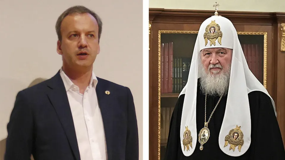 Еврокомиссия включила в черновой список предложений по 21-му пакету ограничений патриарха Кирилла и Аркадия Дворковича; также рассматриваются санкции против нескольких спортивных функционеров и жёсткие меры для банков, нефтяного сектора и судоходства. Пакет требует единогласного одобрения лидеров ЕС.