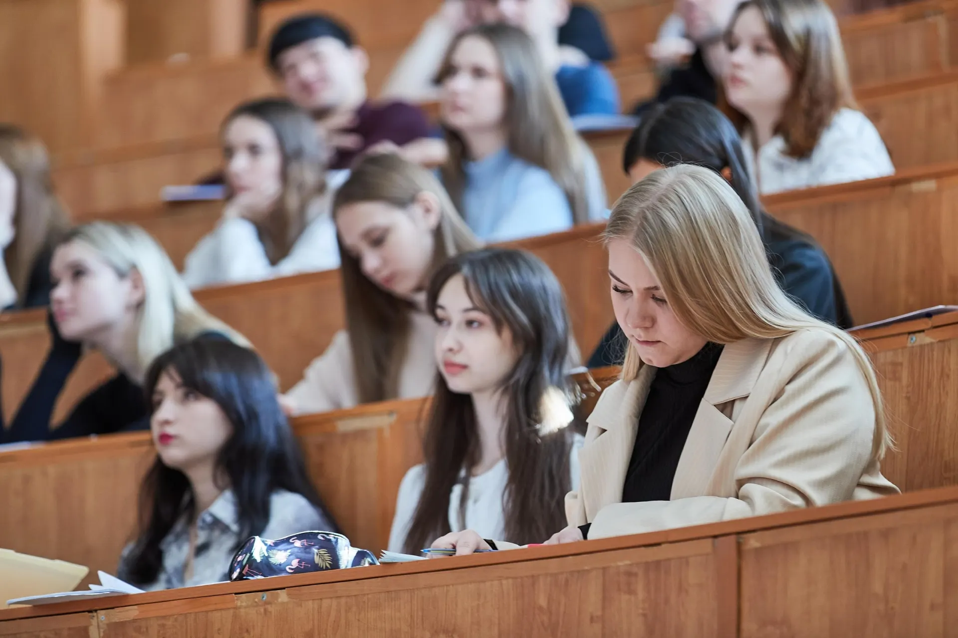 Студентов по целевым договорам теперь могут отчислять при нарушении условий — вместо штрафов введены выплаты-компенсации.