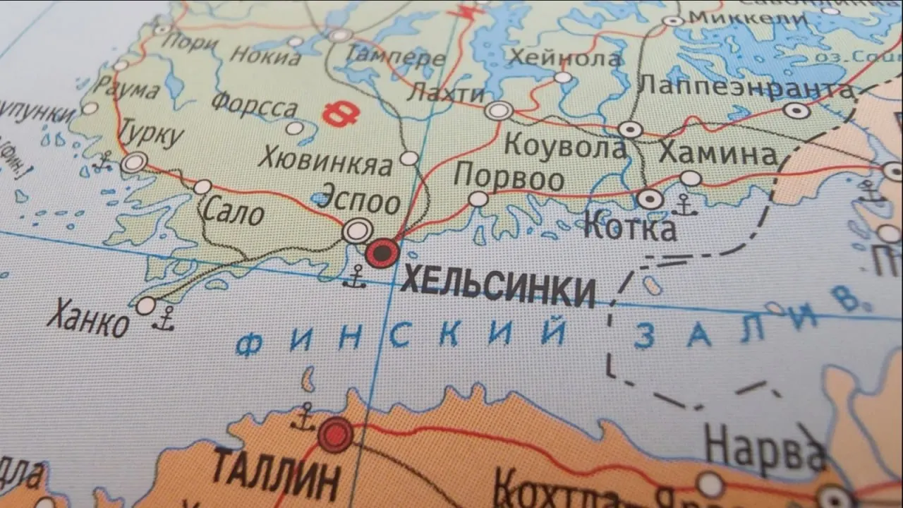С 1 июля Россия в восемь раз повысила таможенные пошлины на ж/д перевозки в Финляндию; поставки удобрений уже стали убыточными и могут прекратиться в ближайшие недели.