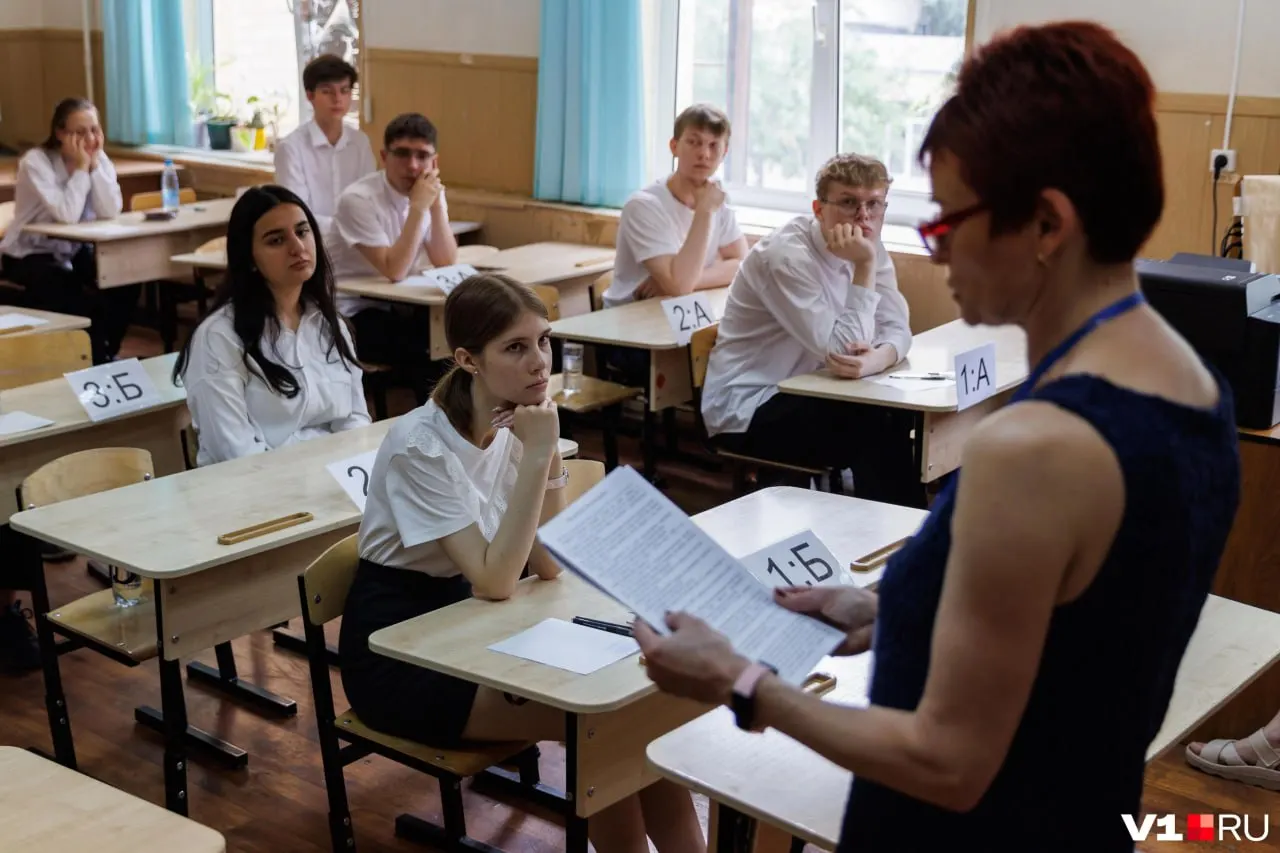 Депутаты областной думы приняли решение о назначении стипендий и разовых выплат школьникам, набравшим 100 баллов, а также победителям региональных этапов всероссийских олимпиад при поступлении в вузы региона.