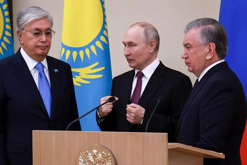 Правительство получило полномочия начать переговоры о пересмотре соглашений, регулирующих поставки вооружений, совместные производства, ремонт и обмен технологиями, на фоне зарубежных ограничений на поставки военных и двойного назначения.