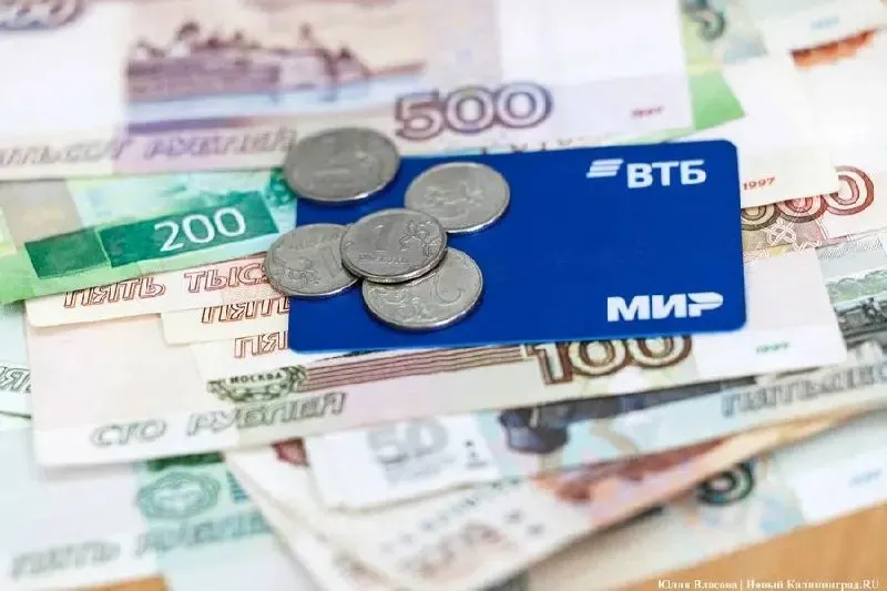 ЦБ объявил о начале масштабного внедрения цифрового рубля: банки готовы запустить новую форму валюты, а клиенты смогут пользоваться кошельками, депозитами и кредитами.