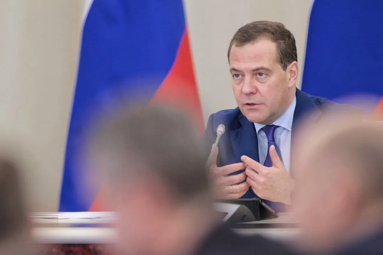 Идеологическое противостояние с Западом продолжится, несмотря на СВО; вопросы воспитания общества остаются актуальными.