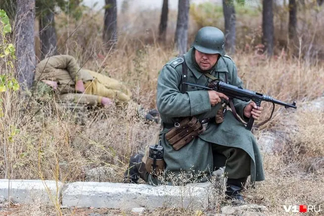 В Волгограде и области стартовал набор на съемки фильма об Александре Фролове; на кастинг подано около тысячи заявок. Съемки запланированы на 13 сентября; проект не оплачивается, но участники получат портфолио.