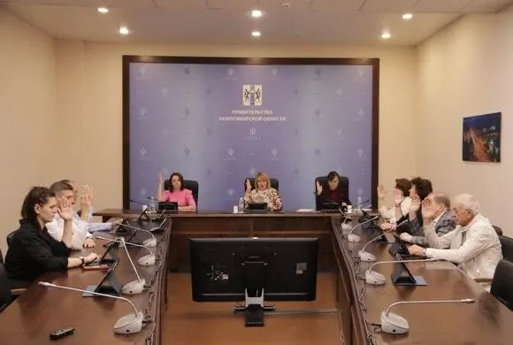 В регионах продолжается подготовка к выборам в Госдуму: обсуждают дистанционное электронное голосование, фиксируются случаи агитации и давления на участников, а также происходят задержания кандидатов.
