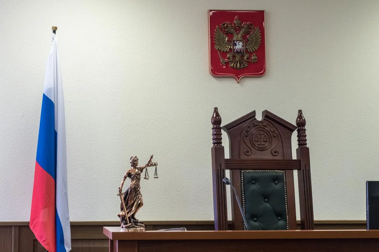 Первомайский районный суд Краснодара принял решение приостановить уголовное дело бывшего руководителя комитета экономической политики и инвестиций администрации Волгограда Анны Елисеевой и ещё 11 обвиняемых застройщиков.
