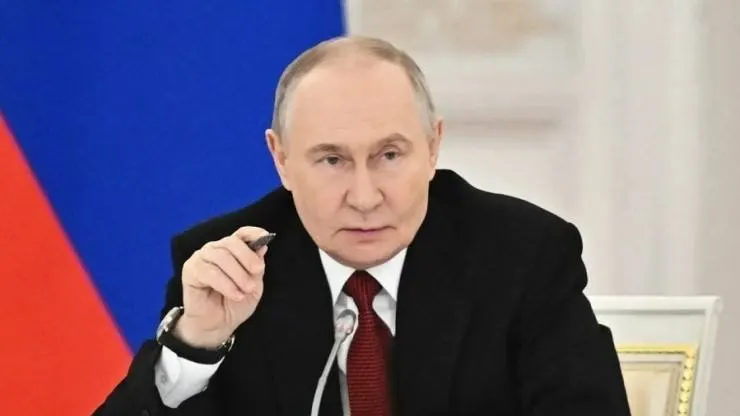 Президент подписал указ о передаче активов «Нестле» в России во временное управление. В рамках меры — доли в «Нестле Кубань» и «Нестле Россия», а также активы логистической компании FM Logistic и розничные сети «Лемана ПРО» и «Ашан».