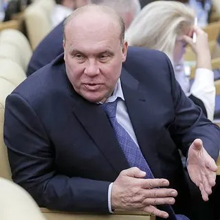 Член Госдумы от Единой России предложил учредить памятный день для участников специальной военной операции, который можно отмечать в последнее воскресенье марта.