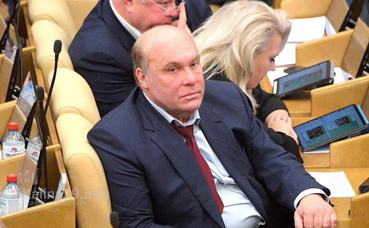 Депутат Госдумы от Калининградской области сообщил, что осенью мобилизации не будет; контрактники продолжают поступать, а законопроект об осужденных не связан с мобилизацией. Аналогичные заявления звучали перед мобилизацией 2022 года.