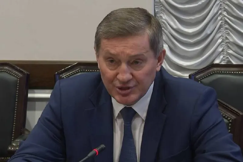 Глава региона перенес молодежный фестиваль и призвал жителей объединиться ради обеспечения безопасности и поддержки бойцов СВО.