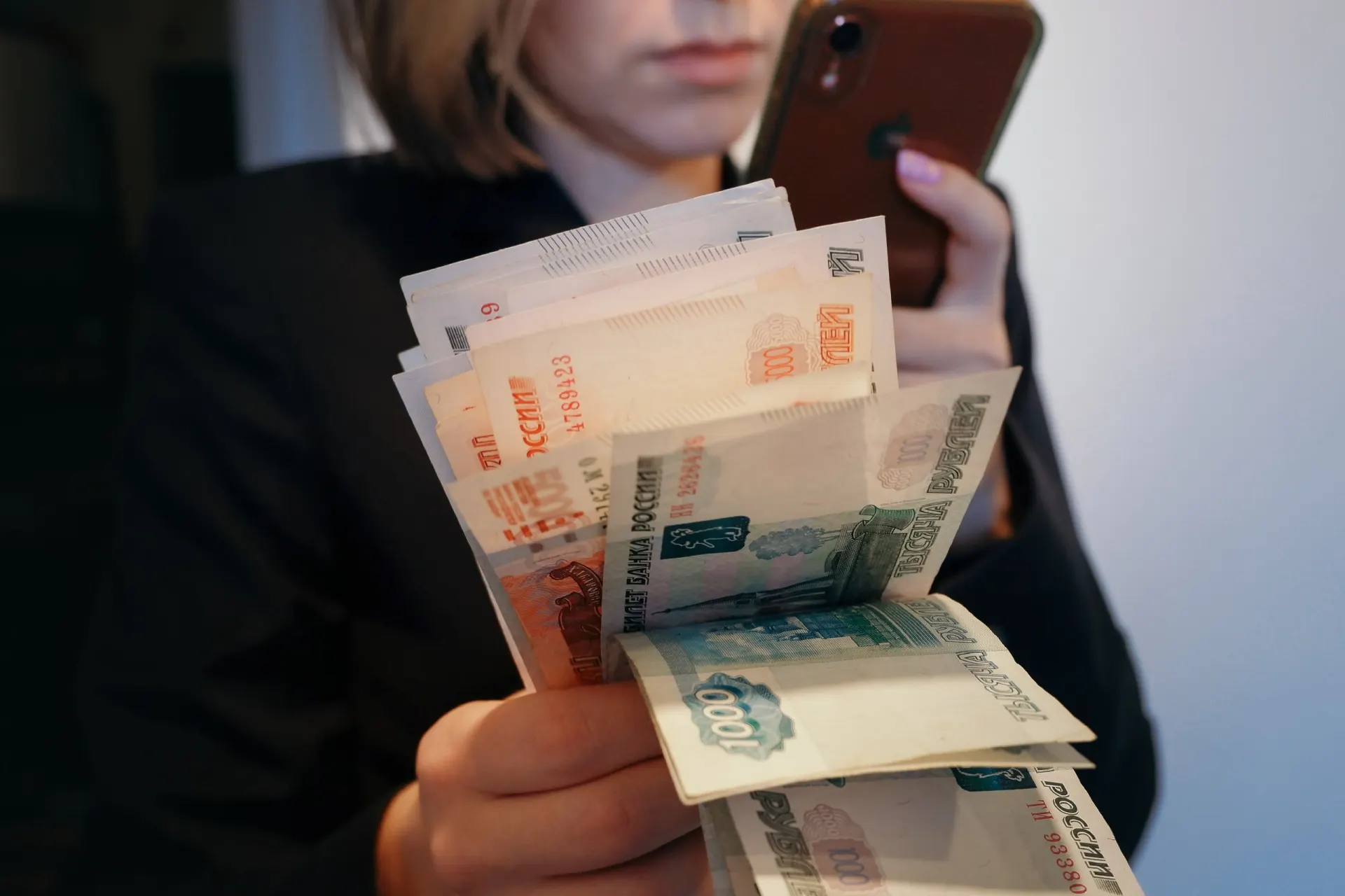 Разбираем, что на самом деле тормозит экономику России: ставки — не главный фактор, а совокупность внутренних и внешних условий.