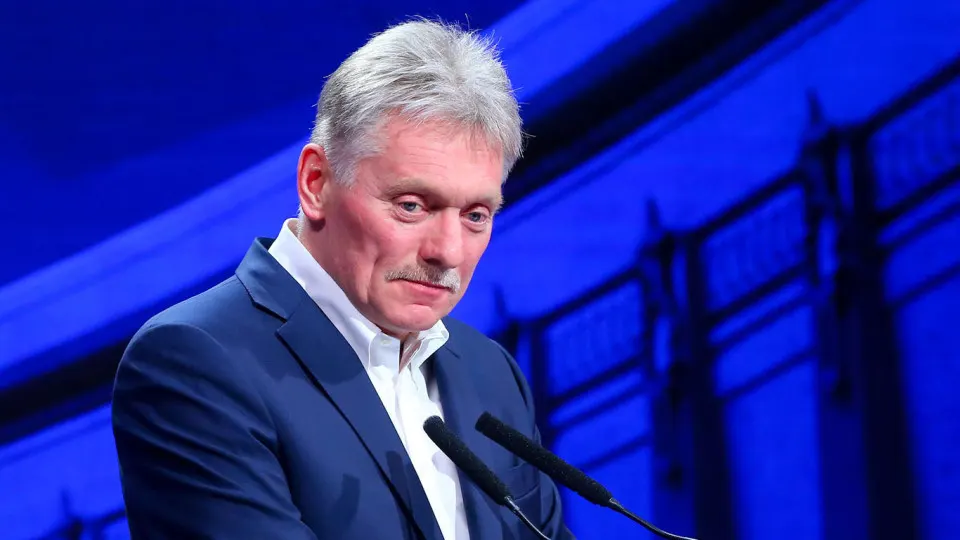 Москва заявила о прекращении ударов в день голосования, в то время как Киев требует долгосрочного перемирия, а западные аналитики оценивают влияние выборов на переговоры.