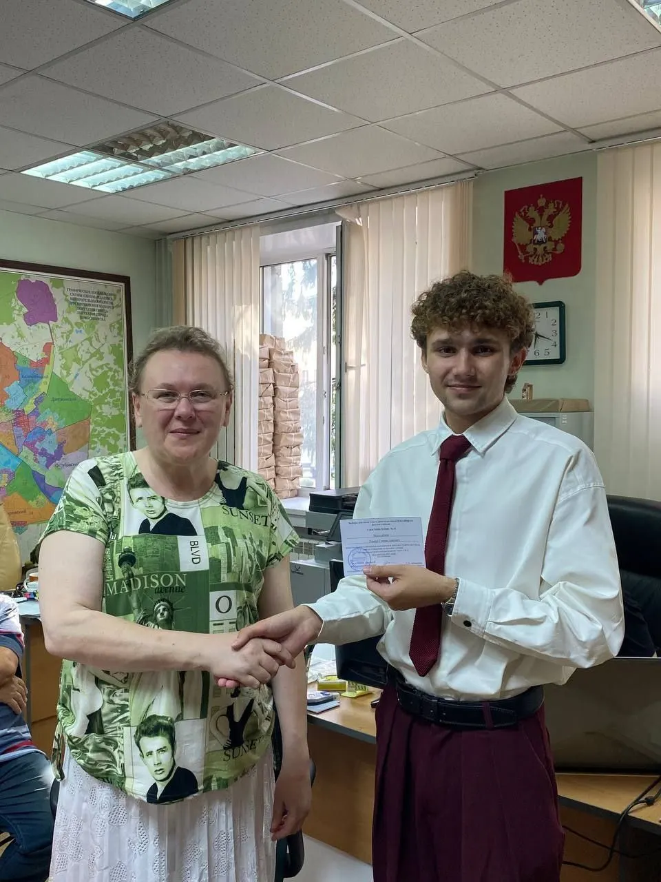 22-летний новосибирский активист и юрист Роман Малозёмов внесён в реестр иностранных агентов. По данным Минюста, он якобы распространял недостоверную информацию о решениях властей и взаимодействовал с иностранными агентами, что повлияло на его кампанию в 2025 году.