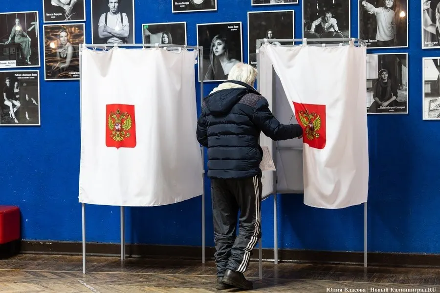 ЦИК рассматривает возможность разнести сроки выборов по федеральной и региональной повесткам. Вариант обсуждается в рамках подготовки поправок к итогам кампании, сообщает два источника.